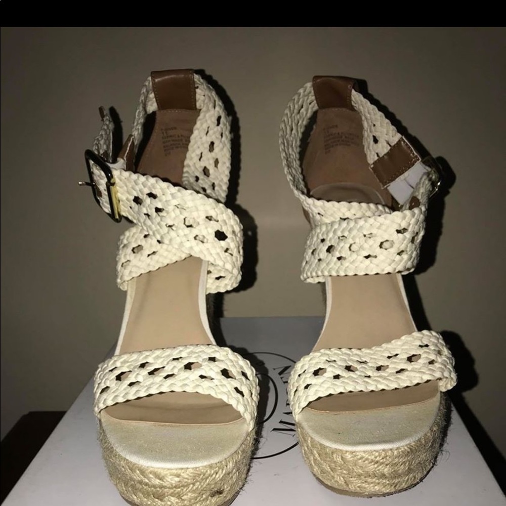 Size 11 wedge sandal